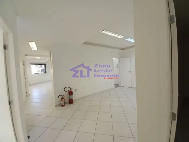 Sala com 180m², para alugar, no bairro Chacara Santo Antonio (Zona Leste) em São Paulo