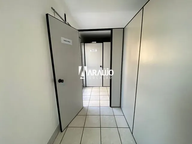 Sala para alugar, no bairro Centro em Itajaí