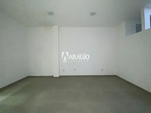 Sala com 34m², para alugar, no bairro Centro em Itajaí