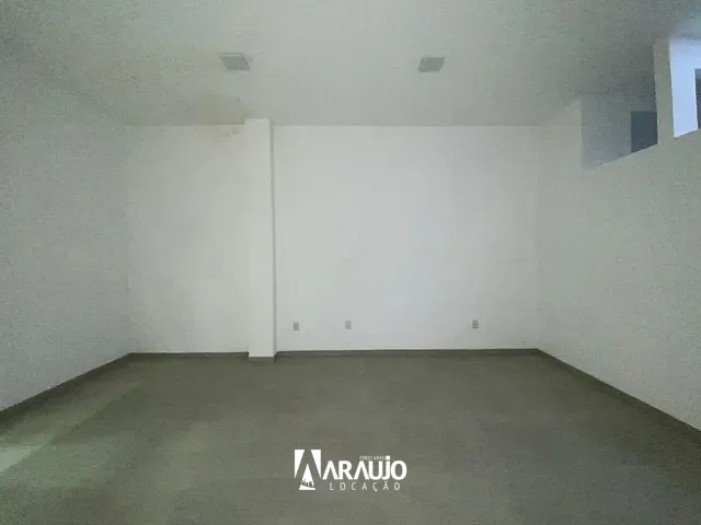 Sala com 34m², para alugar, no bairro Centro em Itajaí