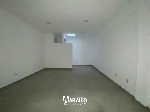 Sala com 34m², para alugar, no bairro Centro em Itajaí