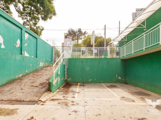 Sala à venda, no bairro Cristo Rei em Curitiba