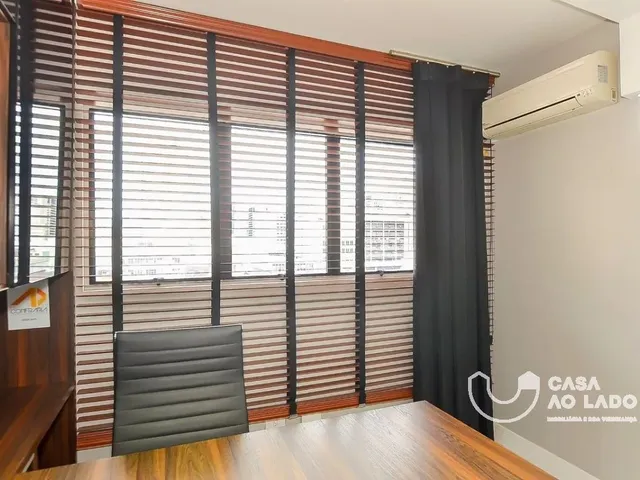 Sala à venda, no bairro Centro em Curitiba