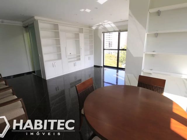 Sala à venda, no bairro Batel em Curitiba