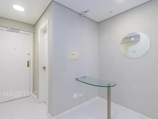 Sala para alugar, no bairro Champagnat em Curitiba