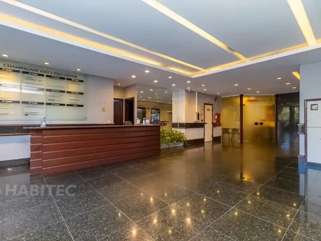 Sala para alugar, no bairro Champagnat em Curitiba