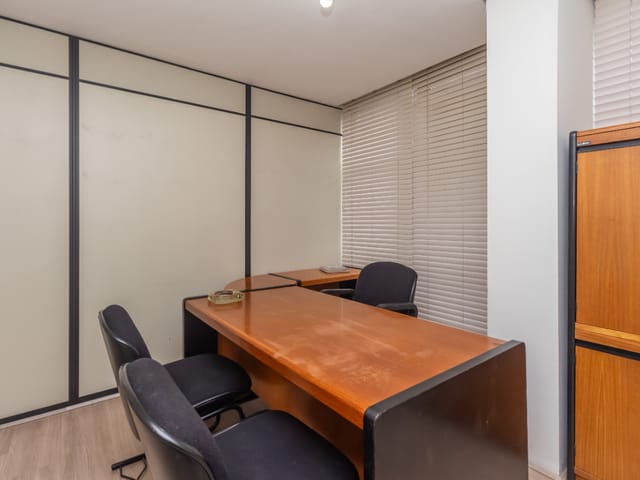 Sala com 96m², à venda, no bairro Cerqueira César em São Paulo