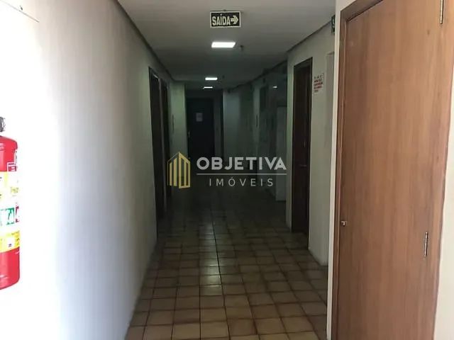 Sala à venda, no bairro Floresta em Porto Alegre