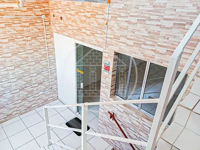 Sala com 70m², para alugar, no bairro Vila Santo Antônio em São Paulo