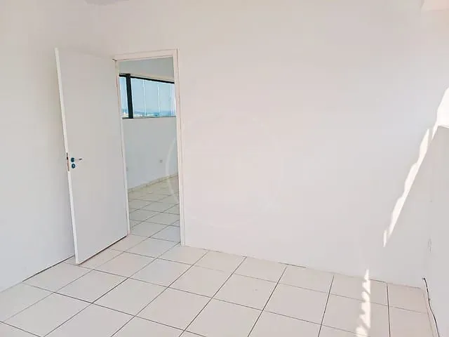 Sala com 70m², para alugar, no bairro Vila Santo Antônio em São Paulo