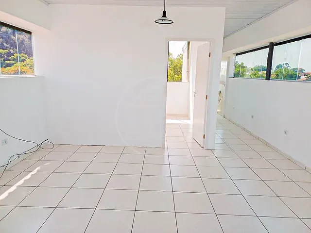 Sala com 70m², para alugar, no bairro Vila Santo Antônio em São Paulo