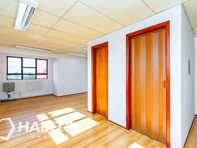Sala para alugar, no bairro Portão em Curitiba