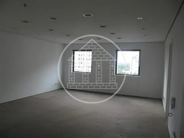 Sala com 41m², à venda, no bairro Itaim Bibi em São Paulo