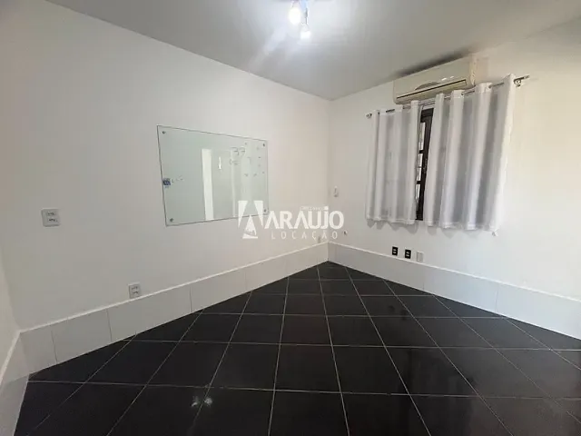 Sala para alugar, no bairro Meia Praia em Navegantes