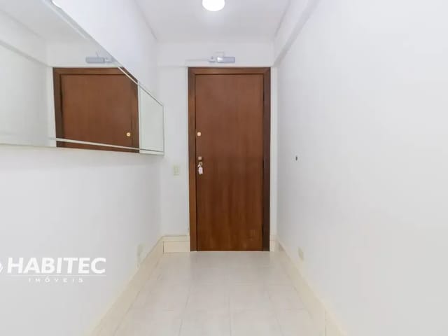 Sala para alugar, no bairro Champagnat em Curitiba