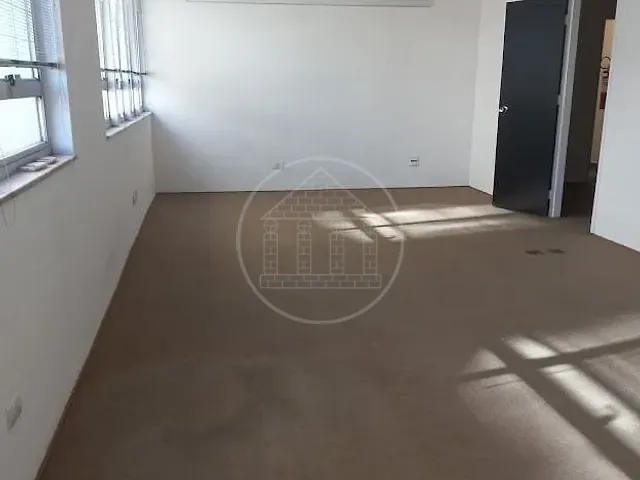 Sala à venda ou para alugar, no bairro Jardim Europa em São Paulo