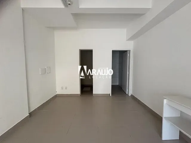 Sala para alugar, no bairro Centro em Navegantes