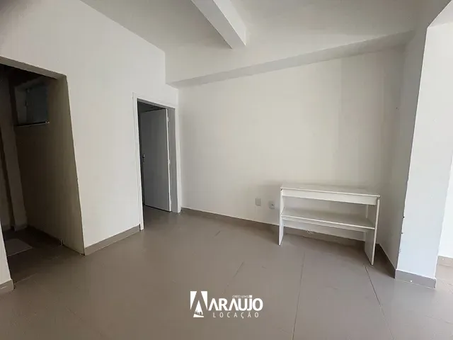Sala para alugar, no bairro Centro em Navegantes