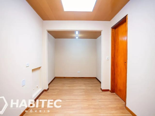 Sala para alugar, no bairro Água Verde em Curitiba