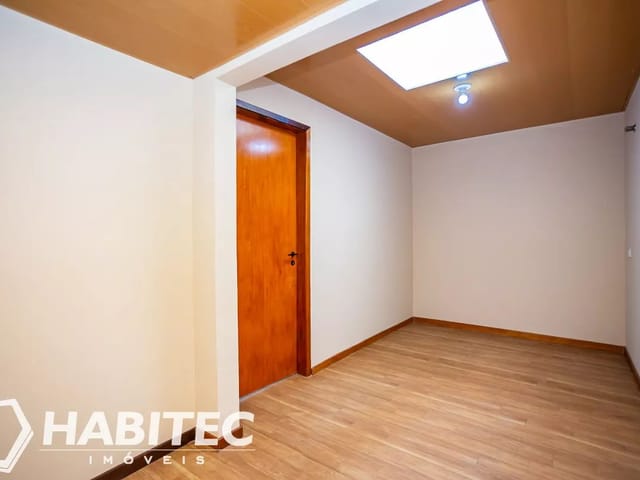 Sala para alugar, no bairro Água Verde em Curitiba