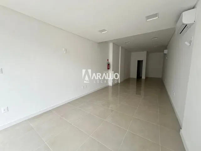 Sala para alugar, no bairro Nações em Balneário Camboriú