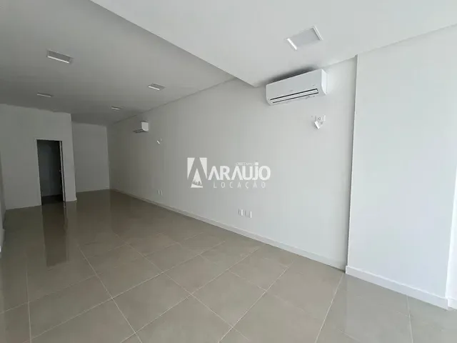 Sala para alugar, no bairro Nações em Balneário Camboriú