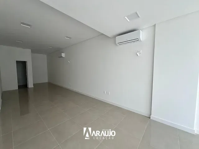 Sala para alugar, no bairro Nações em Balneário Camboriú
