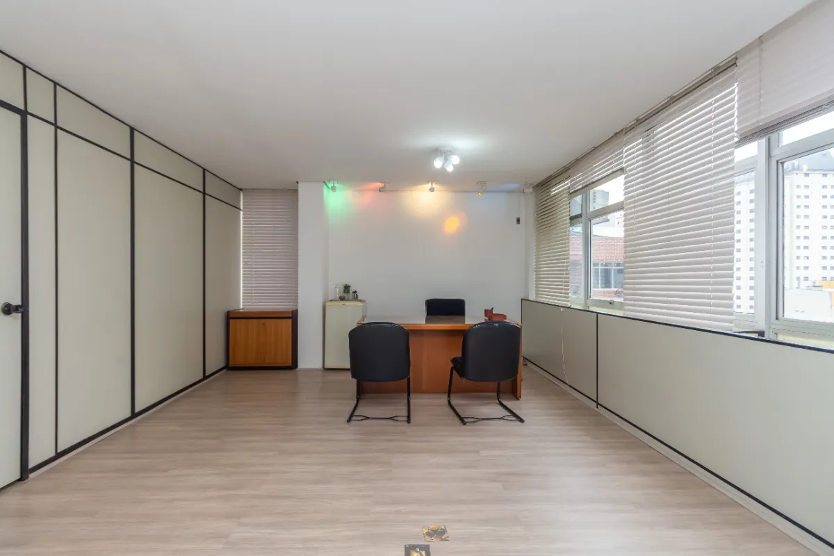 Conjunto comercial para venda em Cerqueira César, 82m²