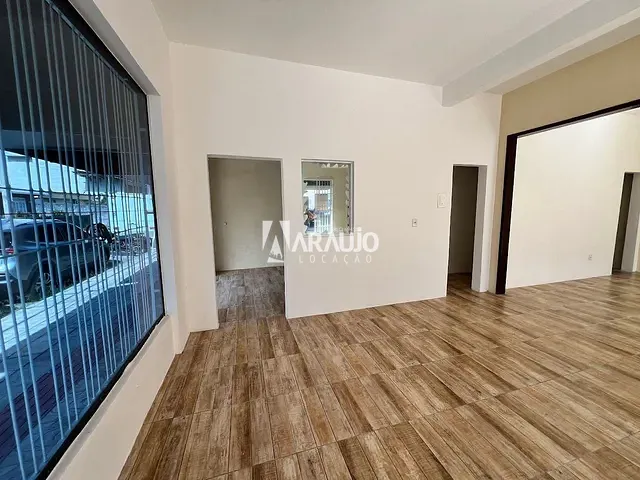 Sala para alugar, no bairro São Judas em Itajaí