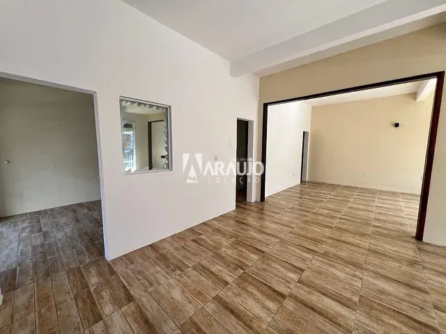 Sala para alugar, no bairro São Judas em Itajaí