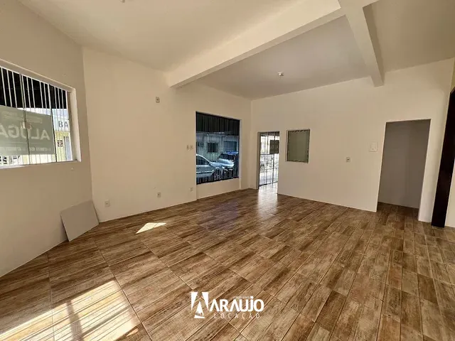 Sala para alugar, no bairro São Judas em Itajaí