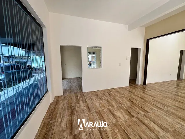 Sala para alugar, no bairro São Judas em Itajaí