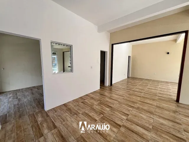 Sala para alugar, no bairro São Judas em Itajaí