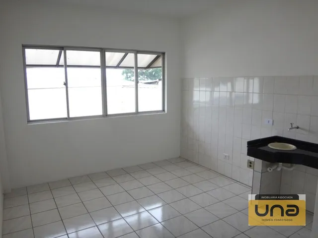 Sala para alugar, no bairro CAPAO RASO em Curitiba