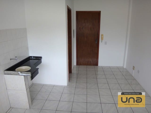 Sala para alugar, no bairro CAPAO RASO em Curitiba