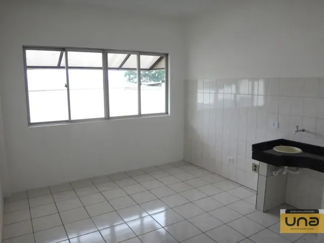 Sala para alugar, no bairro CAPAO RASO em Curitiba