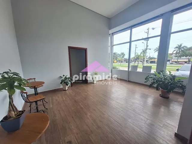 Sala com 36m², para alugar, no bairro Martim de Sá em Caraguatatuba