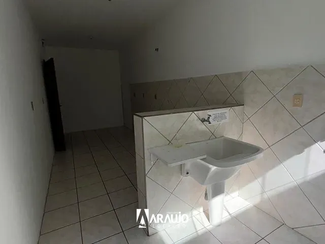 Sala para alugar, no bairro Cordeiros em Itajaí