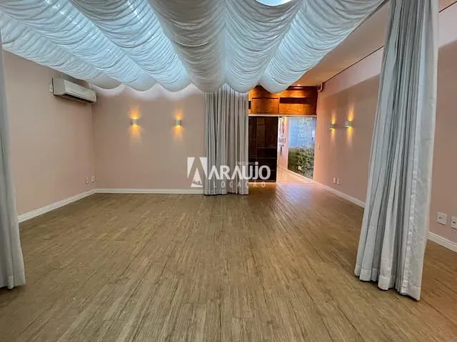 Sala para alugar, no bairro Centro em Itajaí