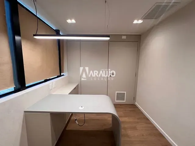 Sala para alugar, no bairro Centro em Itajaí