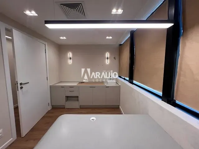 Sala para alugar, no bairro Centro em Itajaí