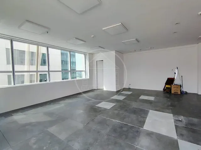 Sala com 62m², à venda ou para alugar, no bairro Granja Julieta em São Paulo