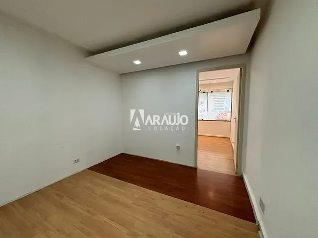 Sala para alugar, no bairro Centro em Itajaí