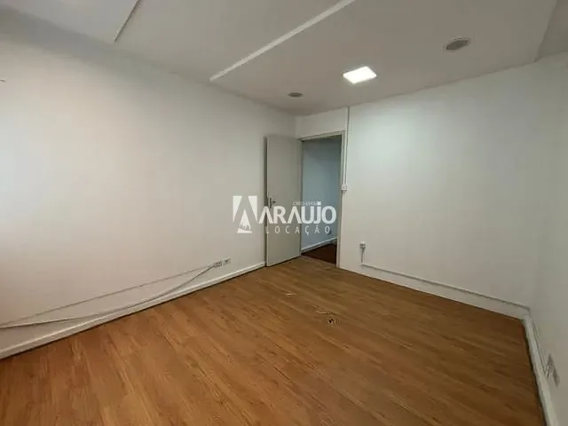 Sala para alugar, no bairro Centro em Itajaí