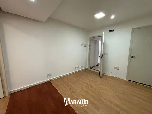 Sala para alugar, no bairro Centro em Itajaí
