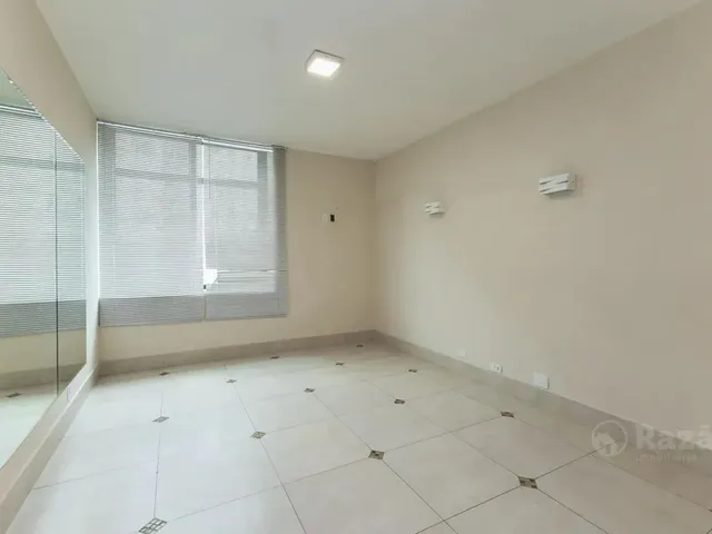 Sala para alugar, no bairro Centro em Curitiba