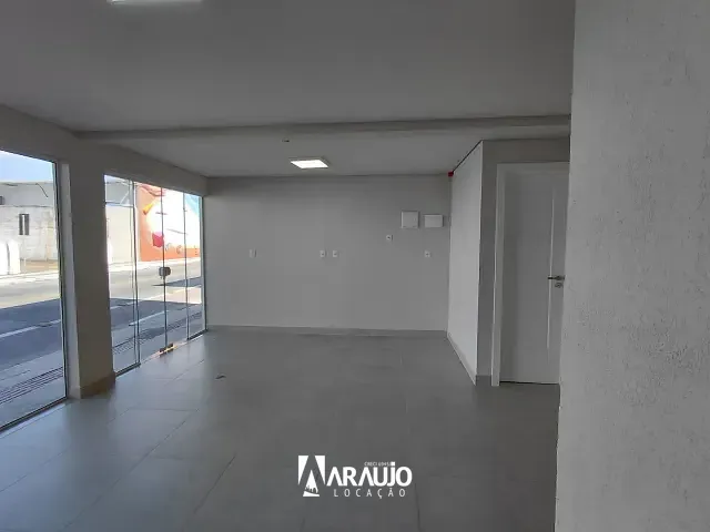 Sala para alugar, no bairro Centro em Navegantes