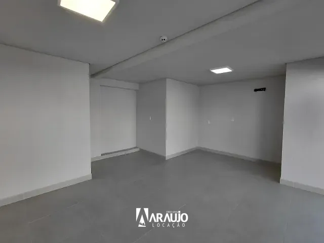 Sala para alugar, no bairro Centro em Navegantes