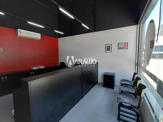 Sala para alugar, no bairro Centro em Navegantes