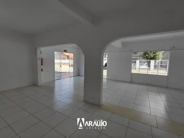 Sala para alugar, no bairro Meia Praia em Navegantes